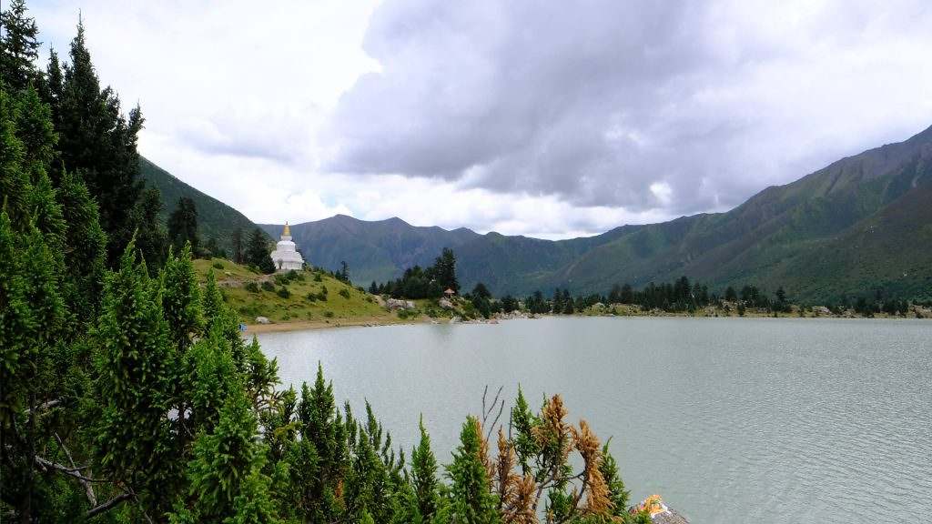 Yilhun Lhatso Lake