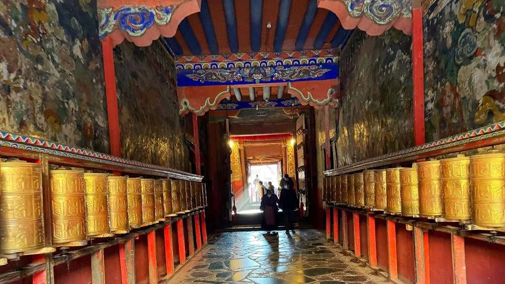 Entrance hall at Sakya monastery